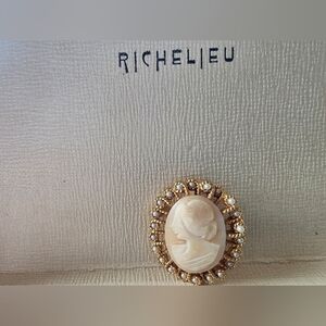 Vintage Richelieu Cameo Brooch & Or Necklace